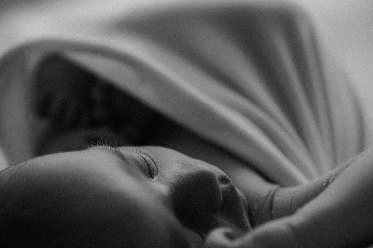 Neugeborenenshooting Erding Sevi Koch 