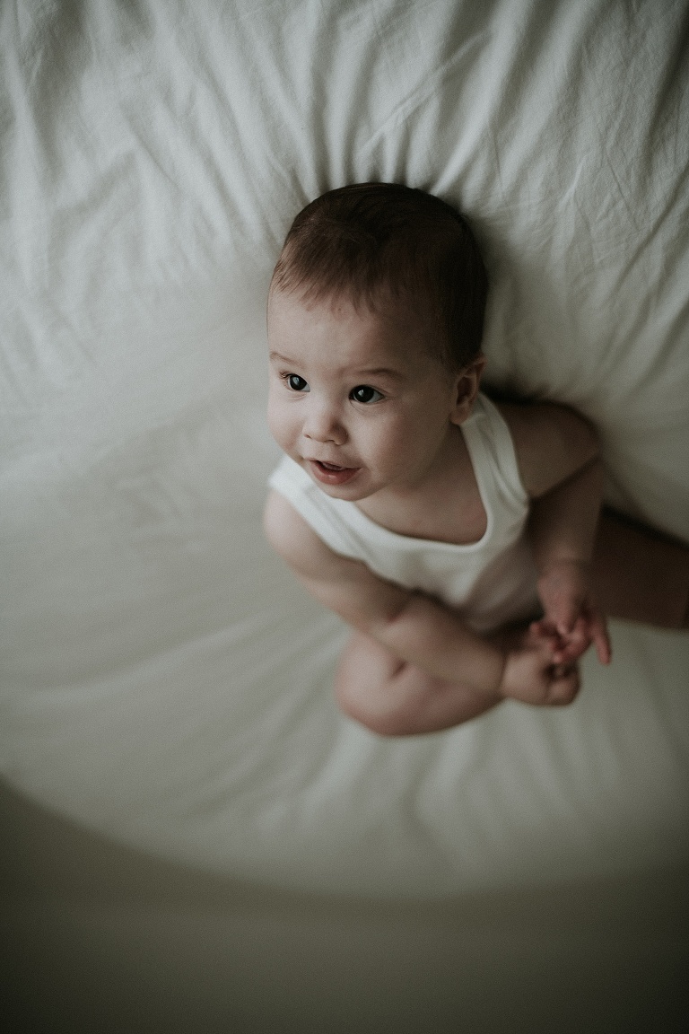 Babybilder, natürliche Babyfotografie, Familienfotografie auf natürliche Weise, Sevi Koch