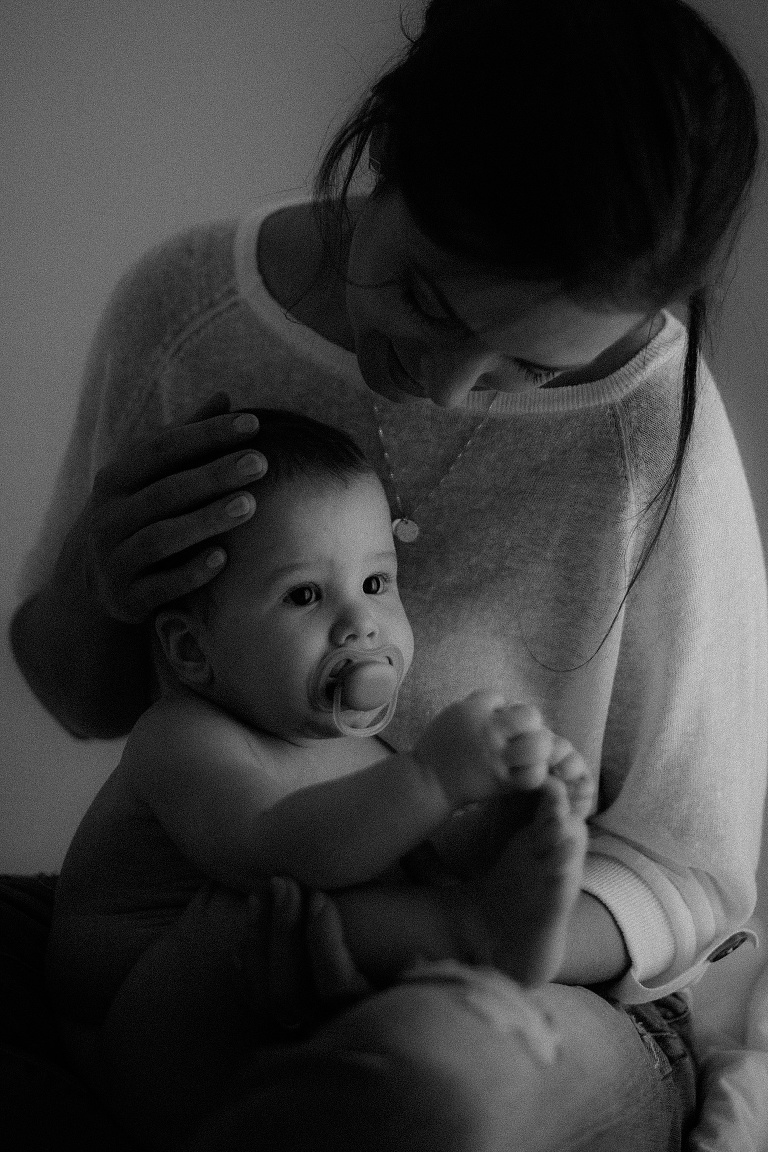 Babybilder, natürliche Babyfotografie, Familienfotografie auf natürliche Weise, Sevi Koch