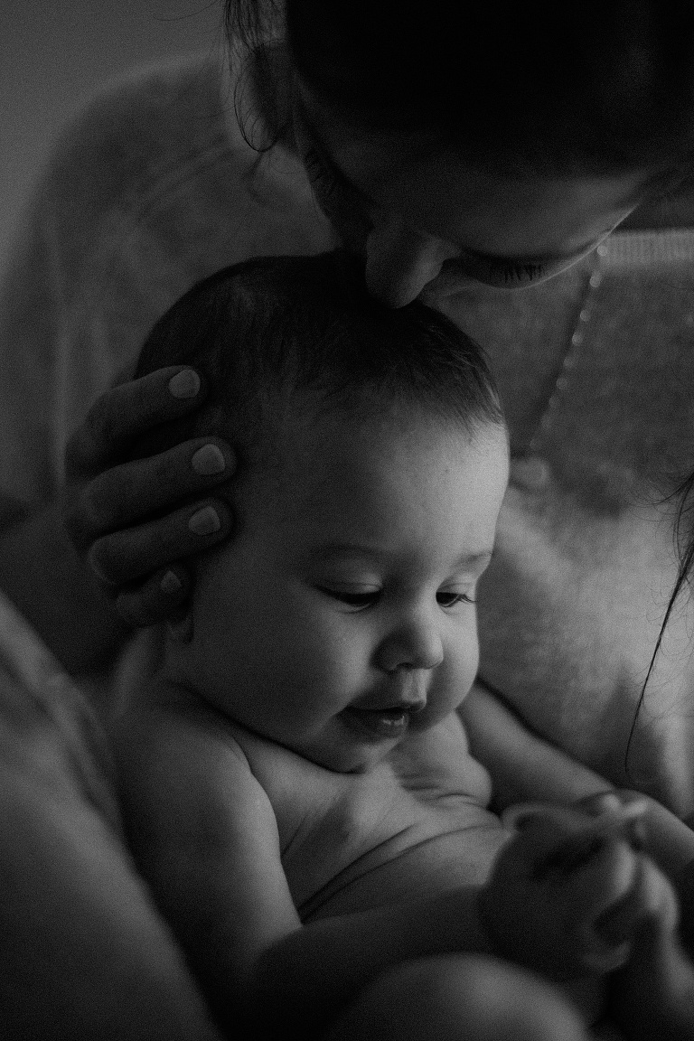 Babybilder, natürliche Babyfotografie, Familienfotografie auf natürliche Weise, Sevi Koch