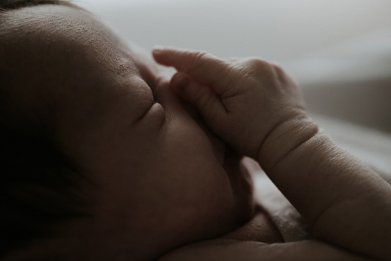 Neugeborenenshooting Landshut, Geburt Erding, Hebamme Moosburg, Sevi Koch, Fotograf Dingolfing