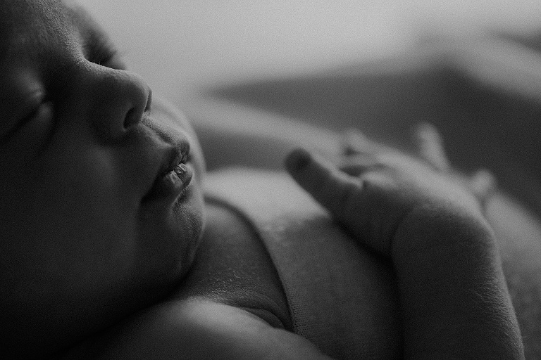 Neugeborenenshooting Landshut, Geburt Erding, Hebamme Moosburg, Sevi Koch, Fotograf Dingolfing