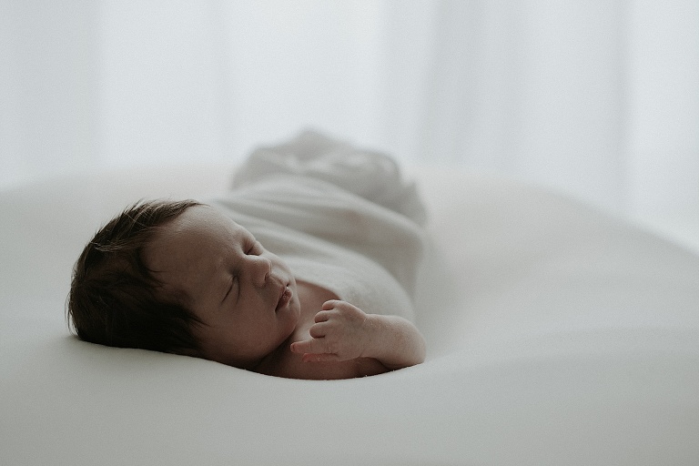 Neugeborenenshooting Landshut, Geburt Erding, Hebamme Moosburg, Sevi Koch, Fotograf Dingolfing