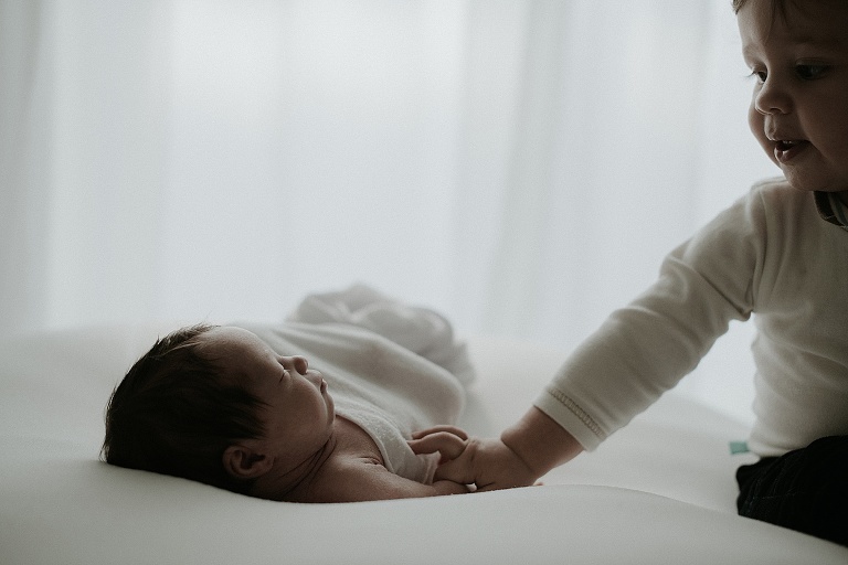 Neugeborenenshooting Landshut, Geburt Erding, Hebamme Moosburg, Sevi Koch, Fotograf Dingolfing