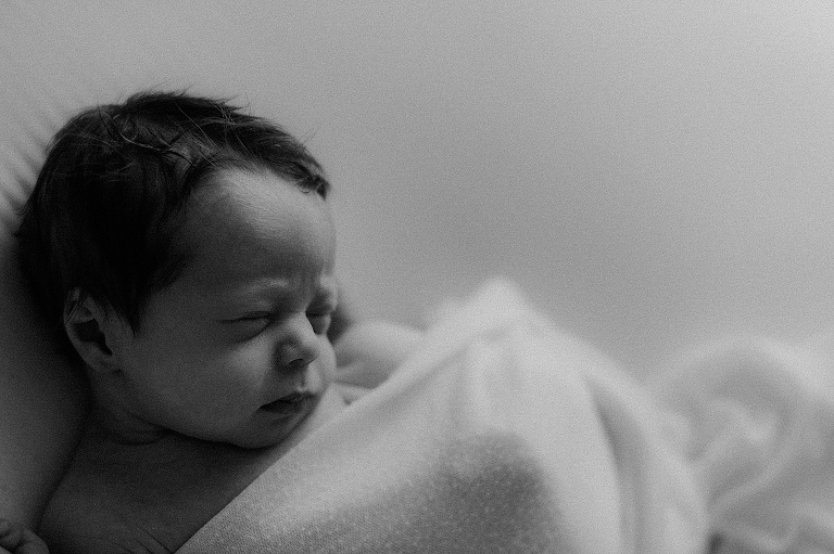 Neugeborenenshooting Landshut, Geburt Erding, Hebamme Moosburg, Sevi Koch, Fotograf Dingolfing