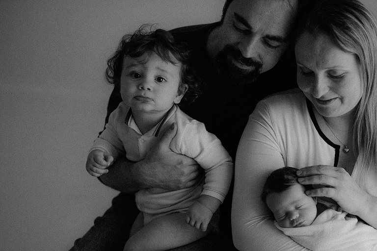 Neugeborenenshooting Landshut, Geburt Erding, Hebamme Moosburg, Sevi Koch, Fotograf Dingolfing