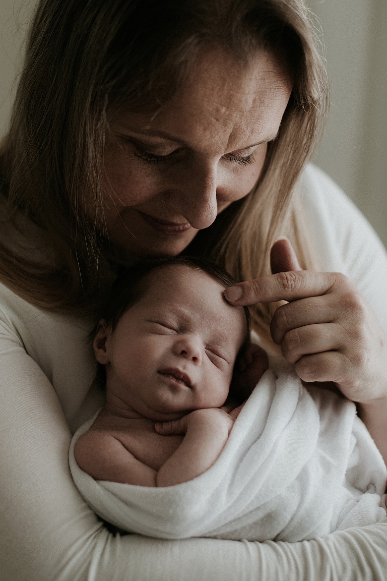 Neugeborenenshooting Landshut, Geburt Erding, Hebamme Moosburg, Sevi Koch, Fotograf Dingolfing