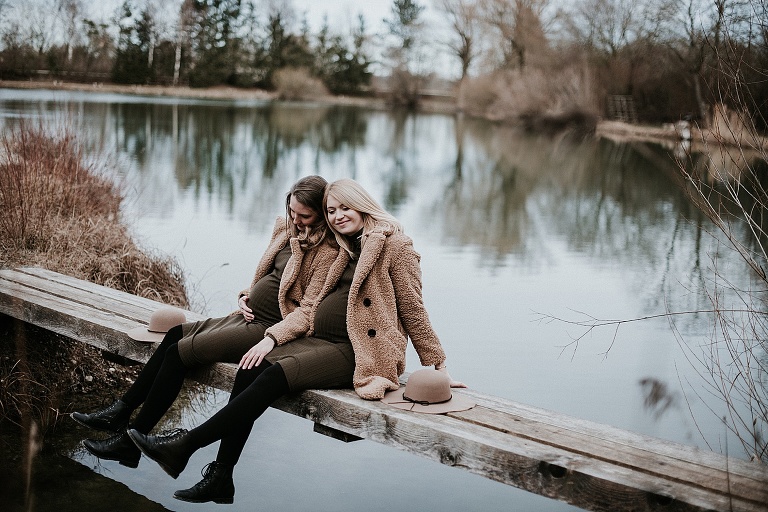 Freundinnenshooting mit Babybauch, Fotograf Eching, Moosburg und Erding 