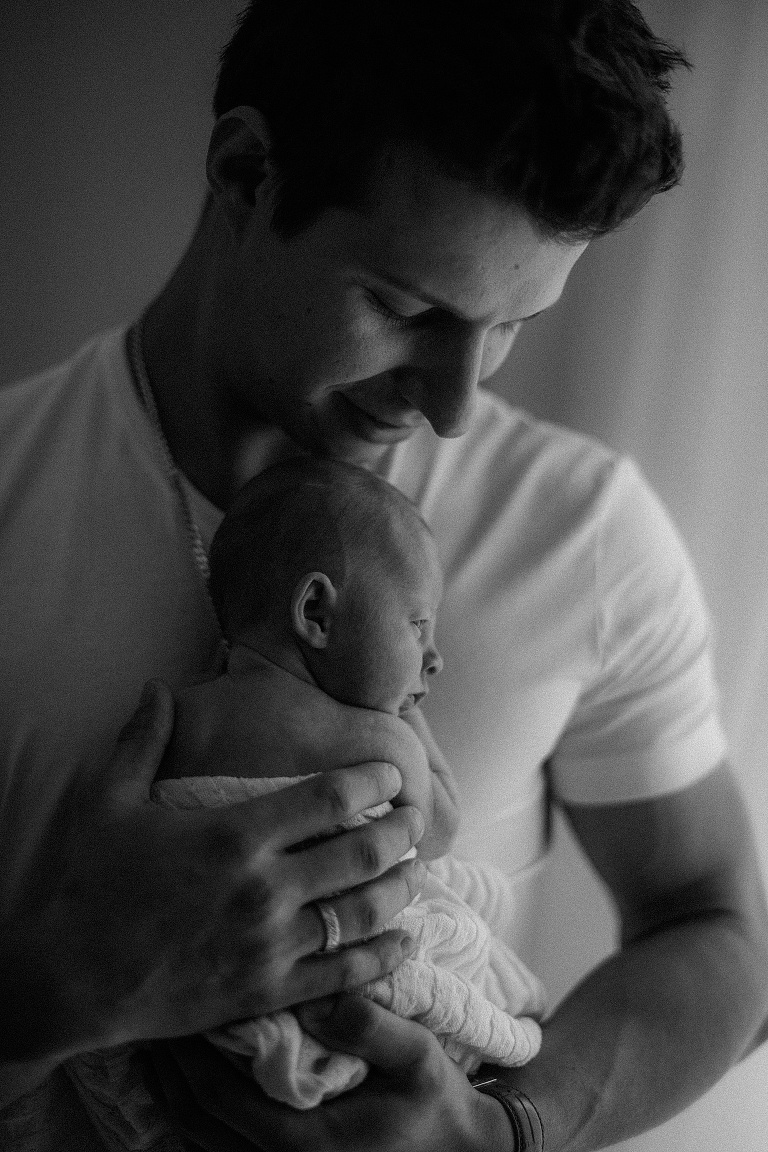 Newbornbilder Tattoo, Sevi Koch , Babybilder wach, wache Babies fotografieren