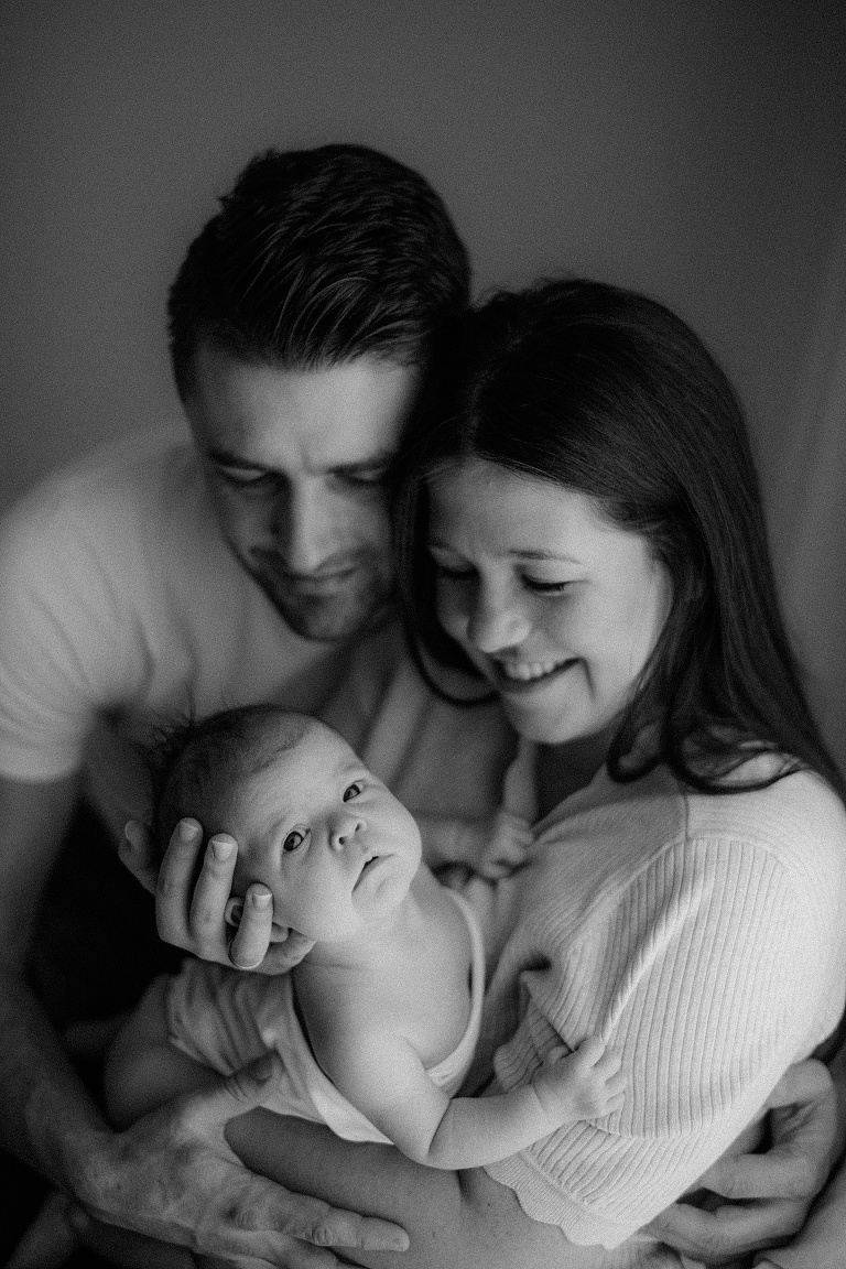 Kuschelbilder mit Mama Newbornbilder Erding 