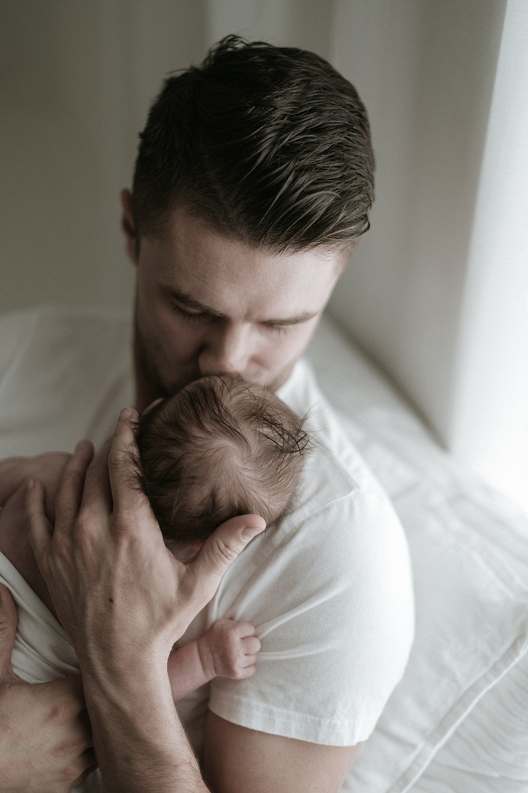Kuschelbilder mit Mama Newbornbilder Erding 