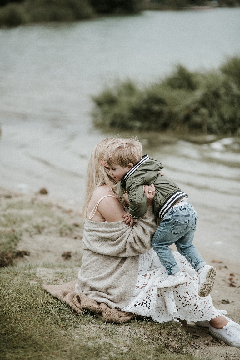 Babybauchbilder in der Natur Sevi Koch 