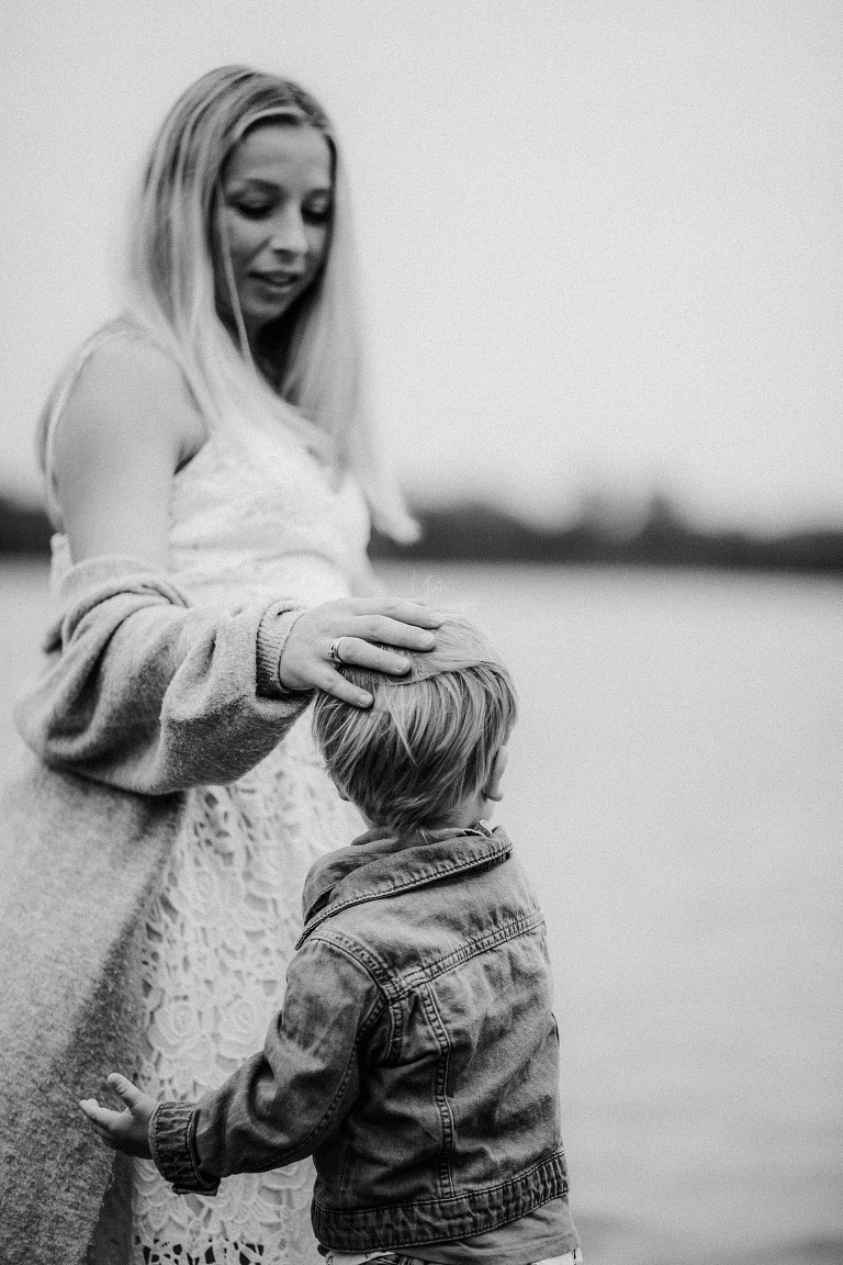 Babybauchbilder in der Natur Sevi Koch 