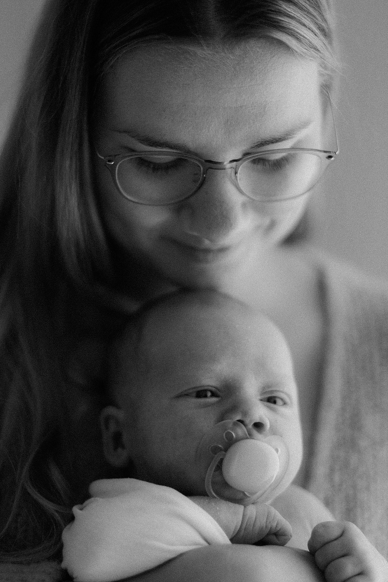 Babybilder mit Geschwistern, Babyfotograf Landshut
