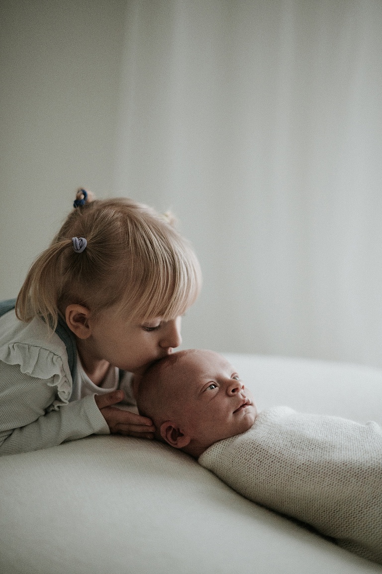 Babybilder Aalen, Babyfotos Bopfingen, Babyfotograf Donau Ries, Sevi Koch, Natürliche Babybilder Bopfingen