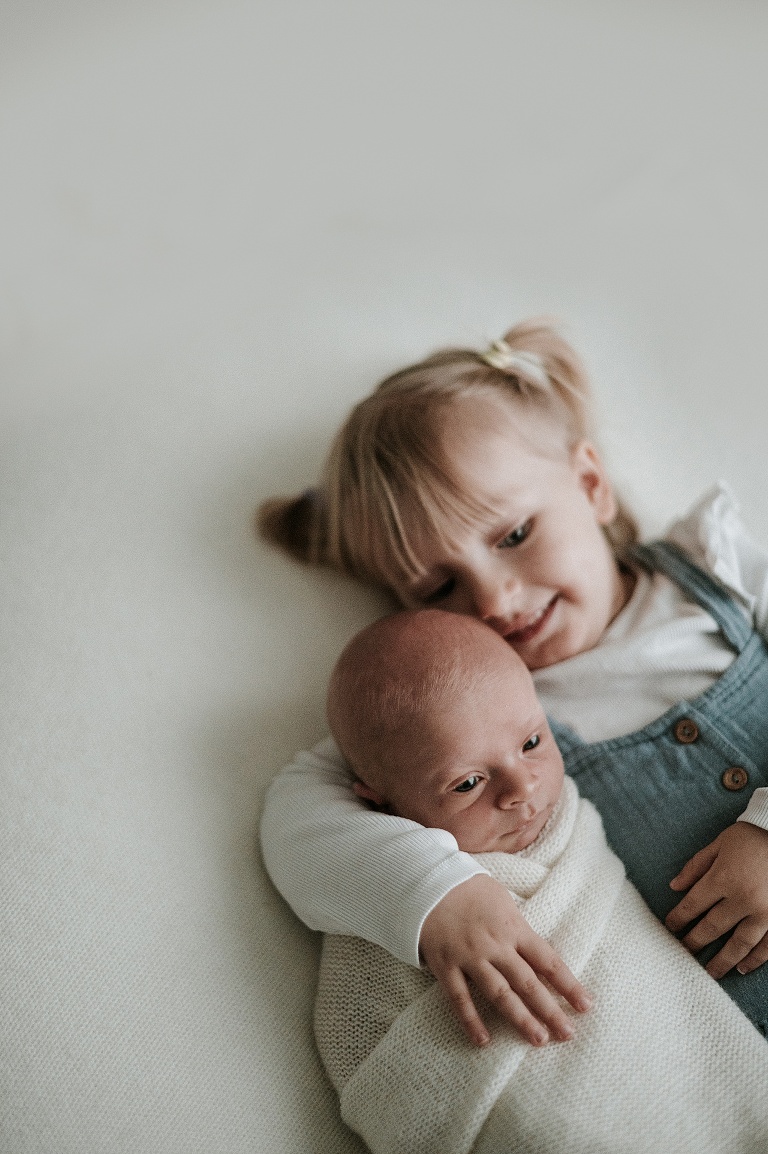 Babybilder Aalen, Babyfotos Bopfingen, Babyfotograf Donau Ries, Sevi Koch, Natürliche Babybilder Bopfingen