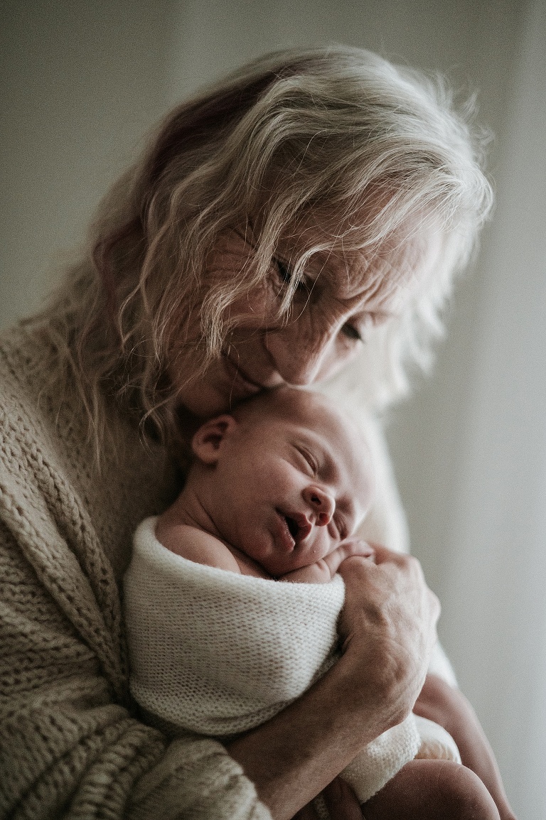 Babybilder Aalen, Babyfotos Bopfingen, Babyfotograf Donau Ries, Sevi Koch, Natürliche Babybilder Bopfingen