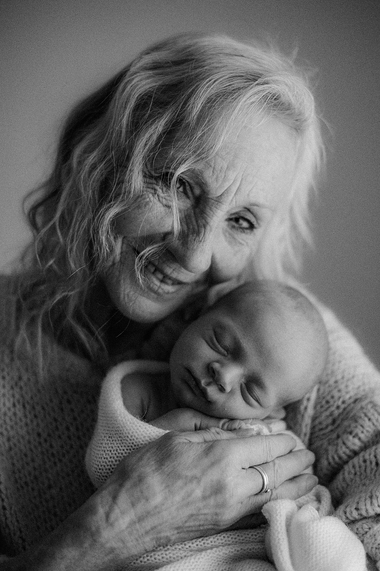 Babybilder Aalen, Babyfotos Bopfingen, Babyfotograf Donau Ries, Sevi Koch, Natürliche Babybilder Bopfingen