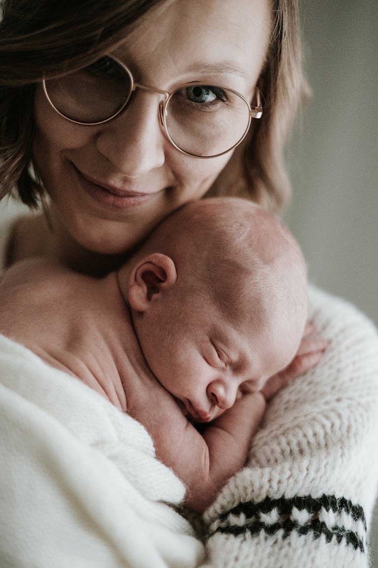 Babybilder Aalen, Babyfotos Bopfingen, Babyfotograf Donau Ries, Sevi Koch, Natürliche Babybilder Bopfingen