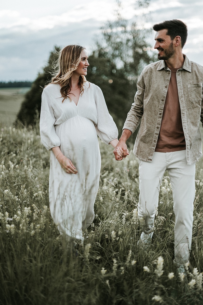 Babybauchbilder Nördlingen, Babybauchfotos Nördlingen, Schwangerschaftsfotografie Ellwangen, Babybilder Ellwangen, Hebamme Nördlingen, Fotograf Dinkelsbühl, Babybilder Maihingen, Babyfotograf Riesbürg, Babybauchbilder Bopfingen