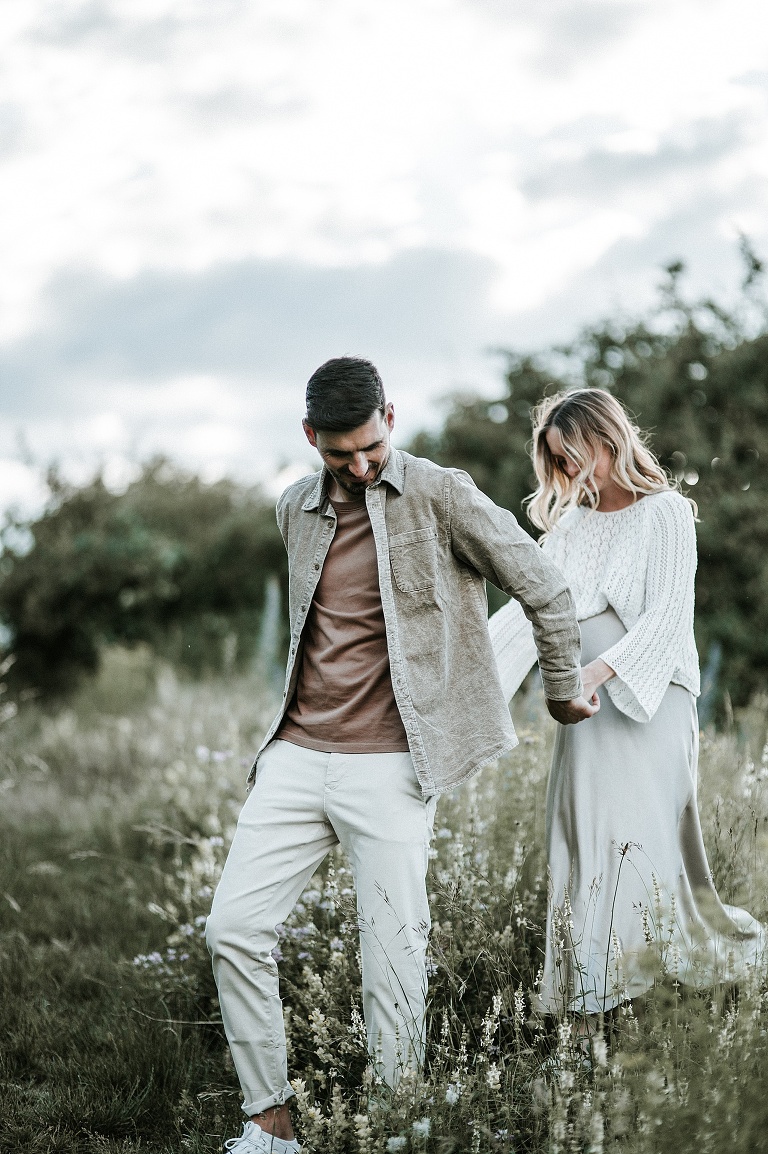 Babybauchbilder Nördlingen, Babybauchfotos Nördlingen, Schwangerschaftsfotografie Ellwangen, Babybilder Ellwangen, Hebamme Nördlingen, Fotograf Dinkelsbühl, Babybilder Maihingen, Babyfotograf Riesbürg, Babybauchbilder Bopfingen